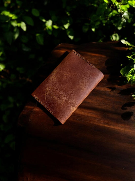 Hakiki Deri El Yapımı Karamel Kartlık – Şık & Minimal Tasarım – Vintage Hediye Cüzdan