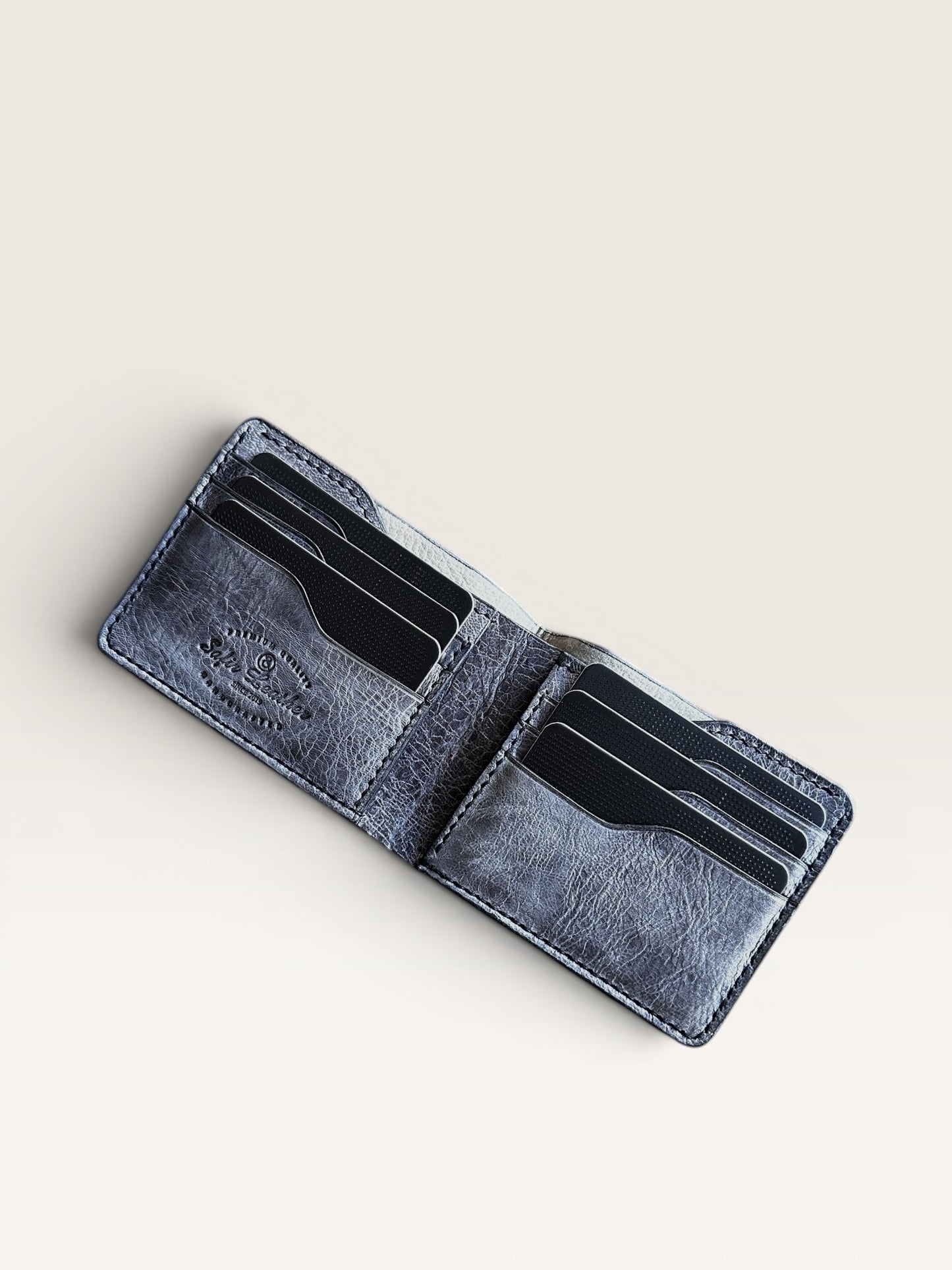 Safir Leather, kahve taba rengi İtalyan derisinden, 8 kart bölmeli ve nakit para gözlü, unisex, zarif tasarım cüzdan.