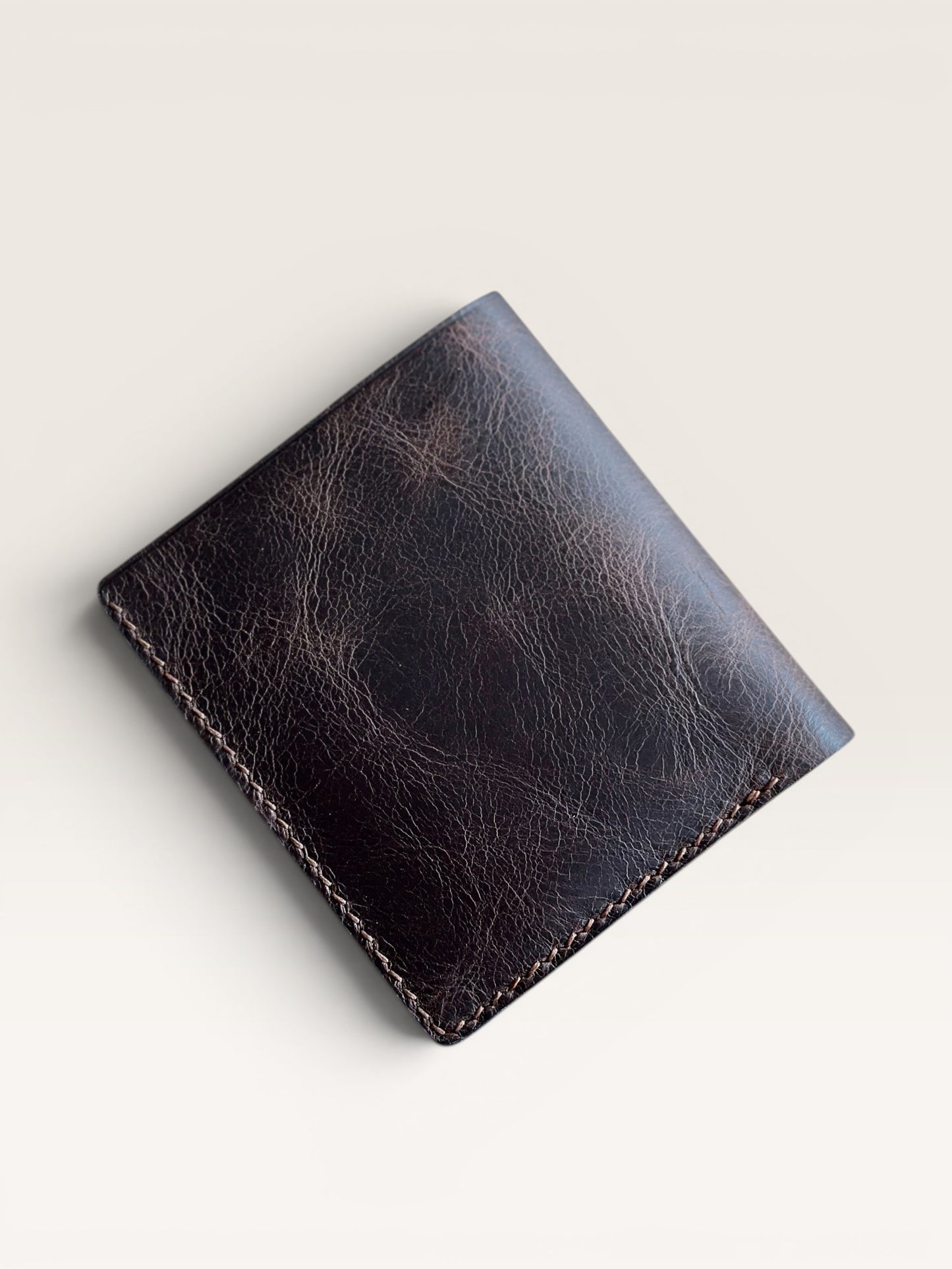 Safir Leather el yapımı kahve rengi İtalyan deri cüzdan, zarif ve dayanıklı, ince işçilikli, pratik kullanım.