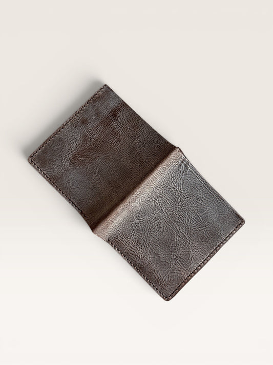 Safir Leather el yapımı taba rengi İtalyan derisi cüzdan, zarif ve dayanıklı tasarım.