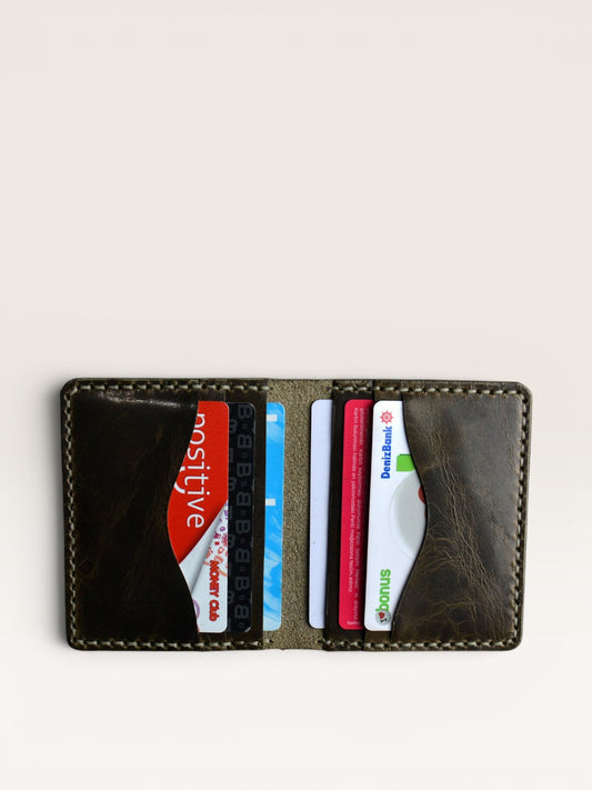 Safir Leather zeytin siyahı renkli, el yapımı, mumlu dikişli, kart bölmeli hakiki dana derisi minimal cüzdan