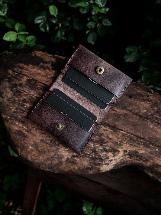 Hakiki Deri El Yapımı Koyu Kahve Kartlık – Minimal Şıklıkta Vintage Cüzdan – Kadın & Erkek İçin