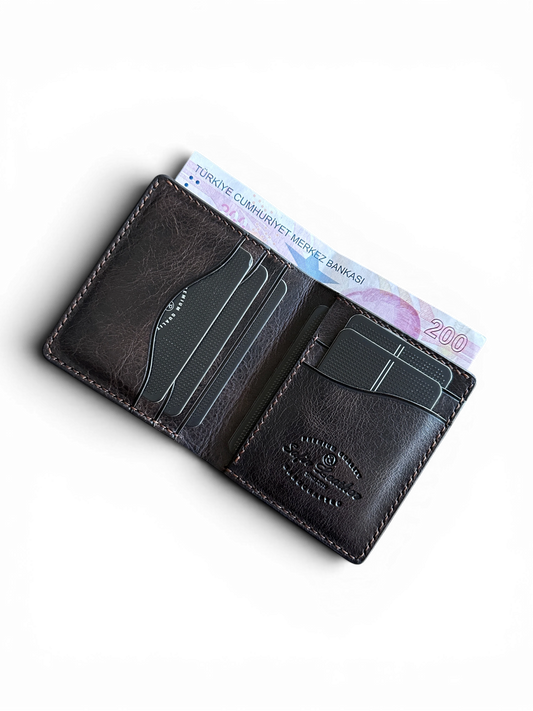 Safir Leather Babil Heritage acı kahve rengi, el yapımı, vintage İtalyan deri cüzdan, kart ve banknot bölmeli.