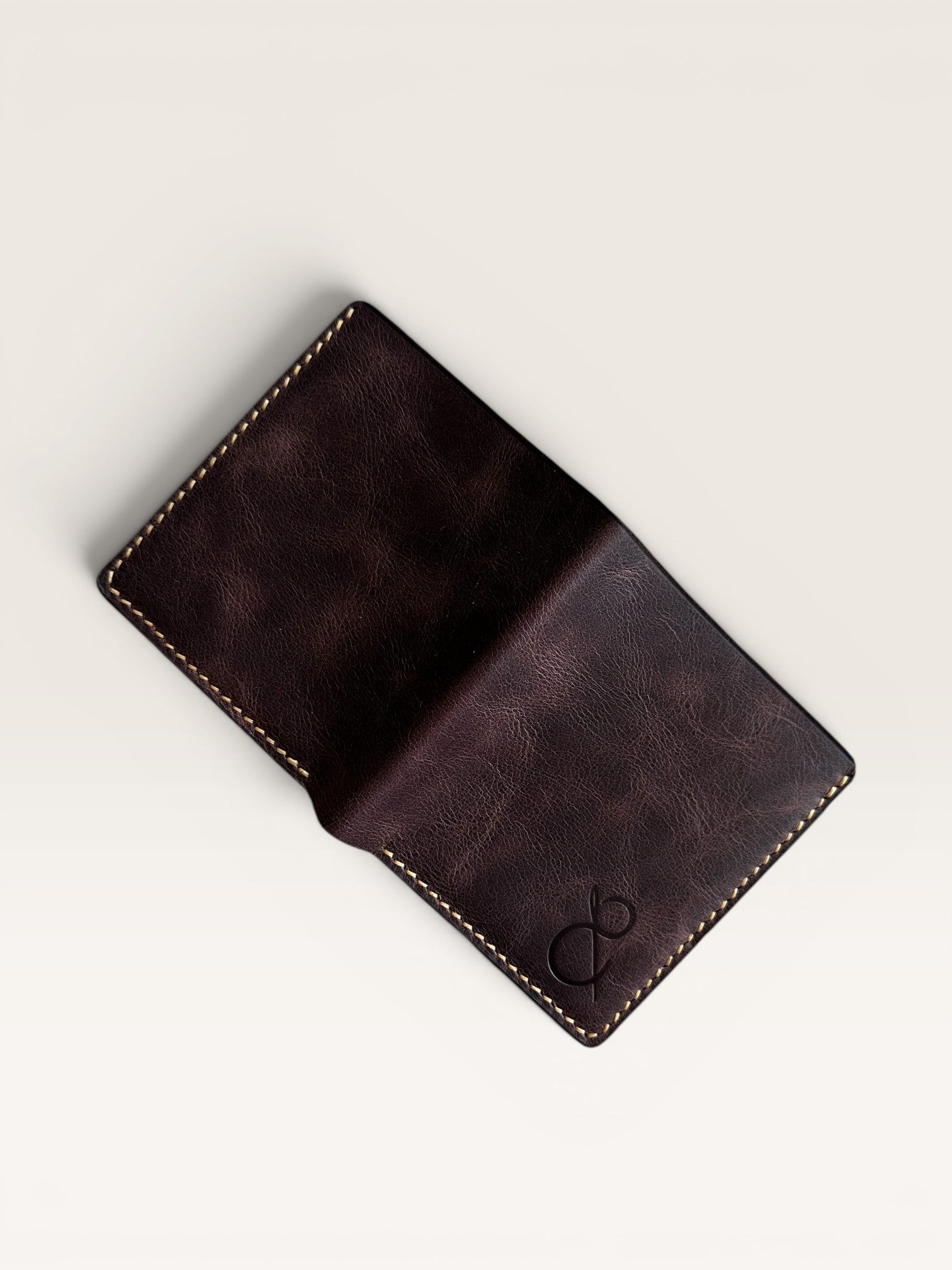 Safir Leather Babil İtalyan kahve deri cüzdan, el yapımı, ince dikişli, zarif ve dayanıklı.
