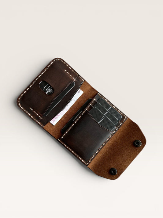 Safir Leather Big Italian brown genuine leather cardholder wallet, handmade with waxed thread, 8-12 card capacity.