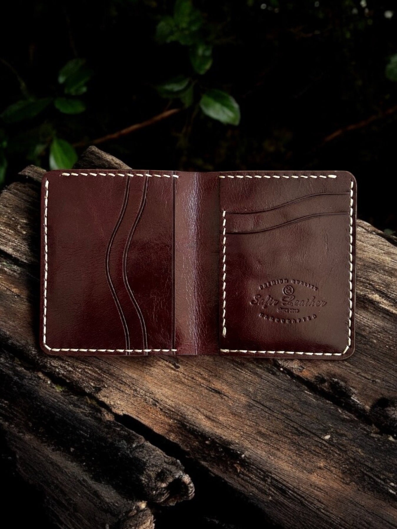 Safir Leather bordo renkli, el yapımı, mumlu dikişli minimal hakiki deri cüzdan