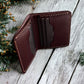 Safir Leather el yapımı bordo bufalo derisi cüzdan, kart bölmeli ve dikiş detaylı.