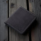 Safir Leather Crazy Deri Cüzdan, el yapımı, hakiki deri, minimalist tasarım, 10x8.5 cm boyutlarında, gri renkli, dikiş detaylı.