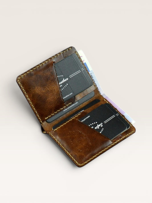 Safir Leather el yapımı, vintage görünümlü, mumlu dikişli, minimal hakiki dana derisi unisex cüzdan