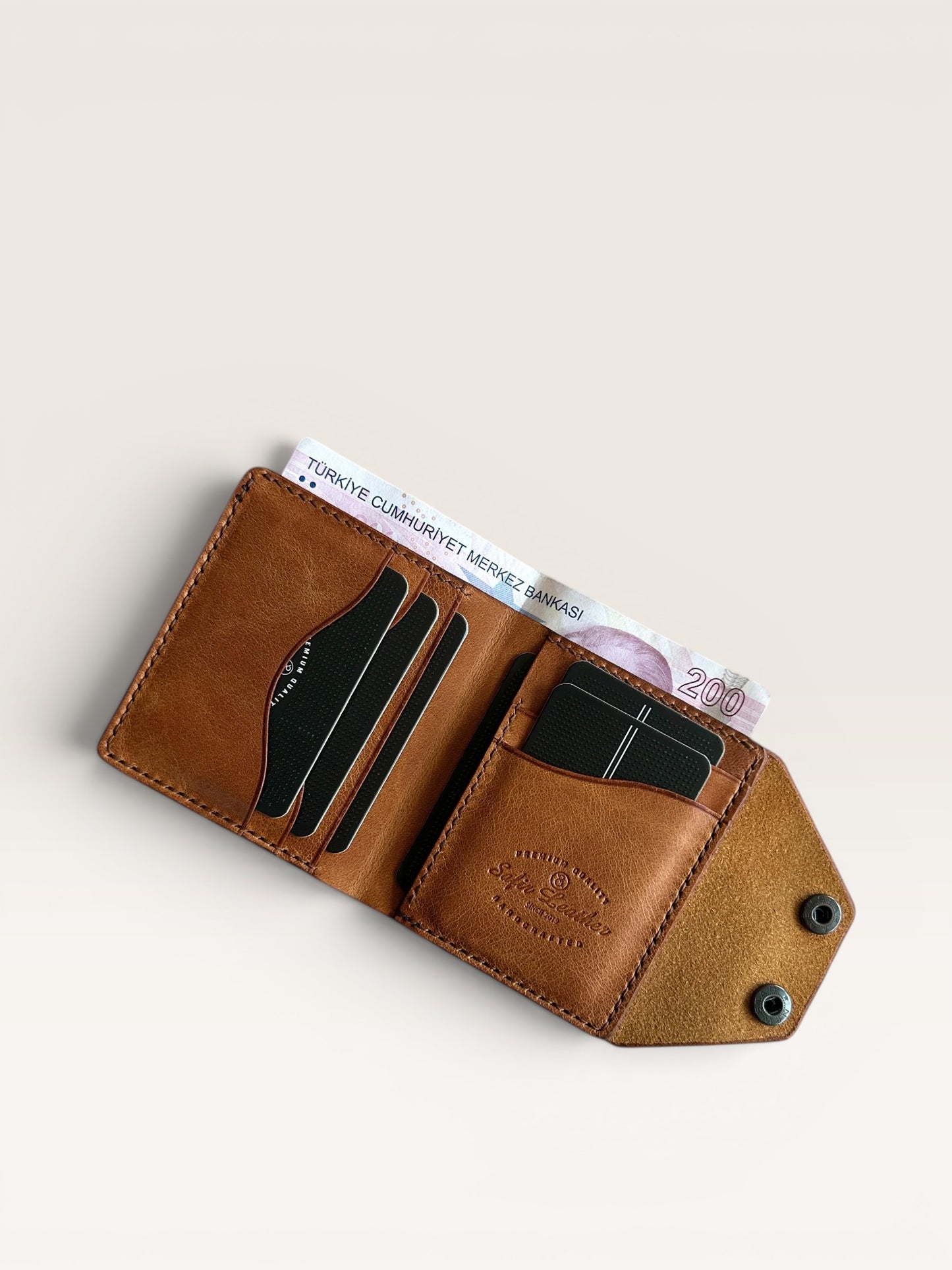 Safir Leather Babil Lock hakiki deri cüzdan, kahverengi, kart ve para bölmeli, 10x9 cm.