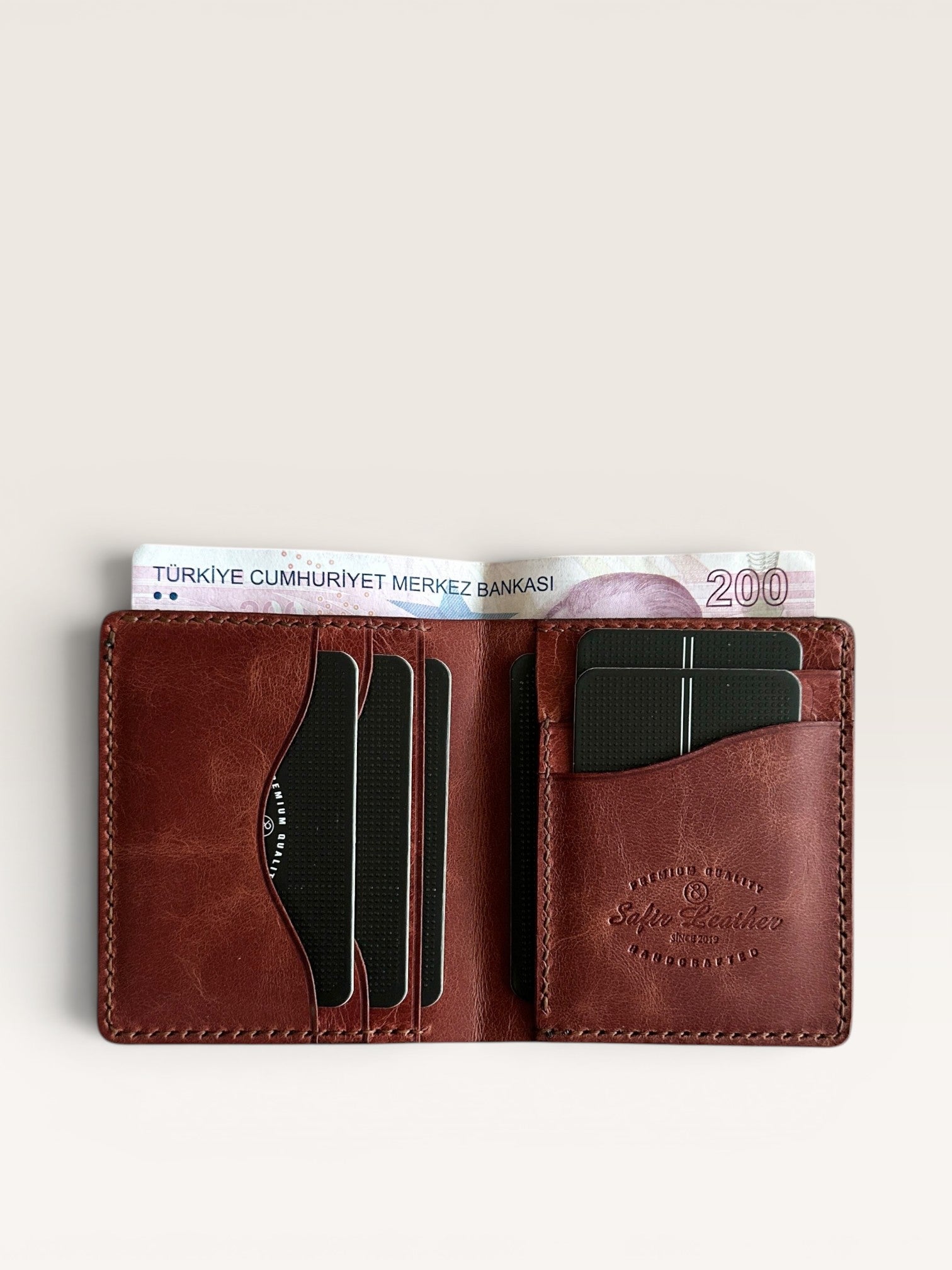 Safir Leather Babil hakiki deri cüzdan, kiremit rengi, kart ve para bölmeli, el yapımı.
