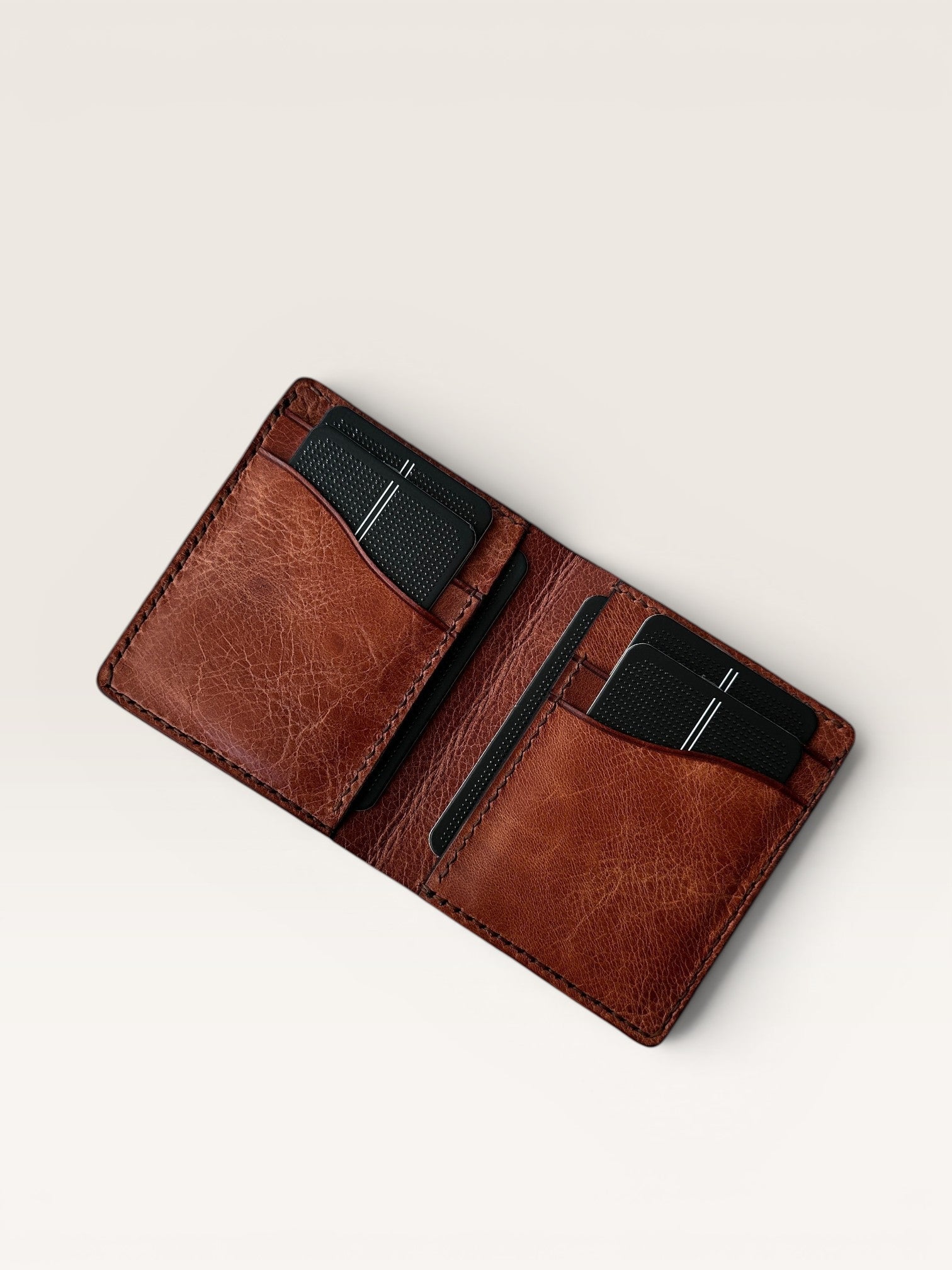 Safir Leather B-King kiremit deri cüzdan, kart bölmeli.