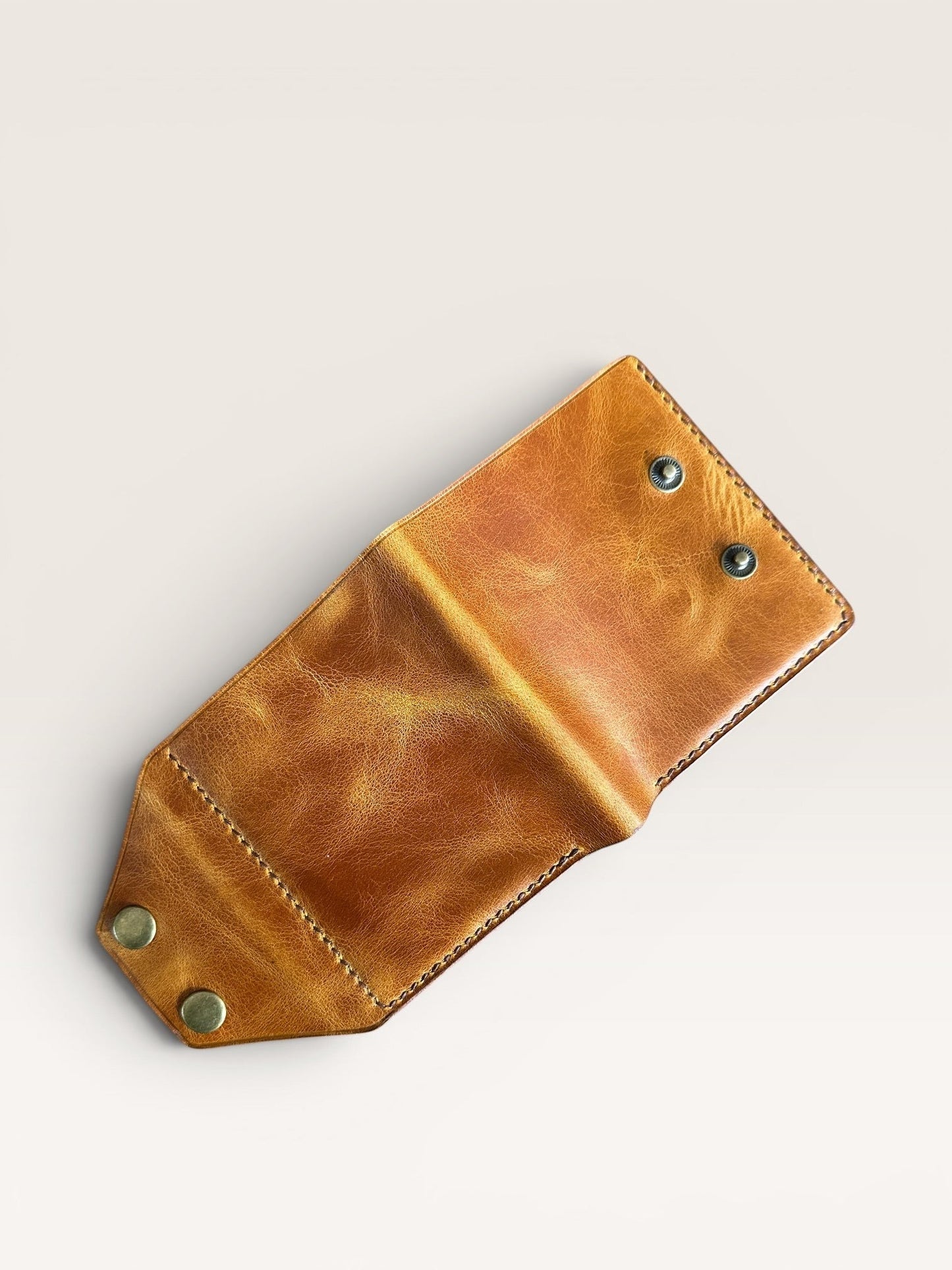 Safir Leather el yapımı çıtçıtlı kahverengi hakiki İtalyan deri kartlık cüzdan