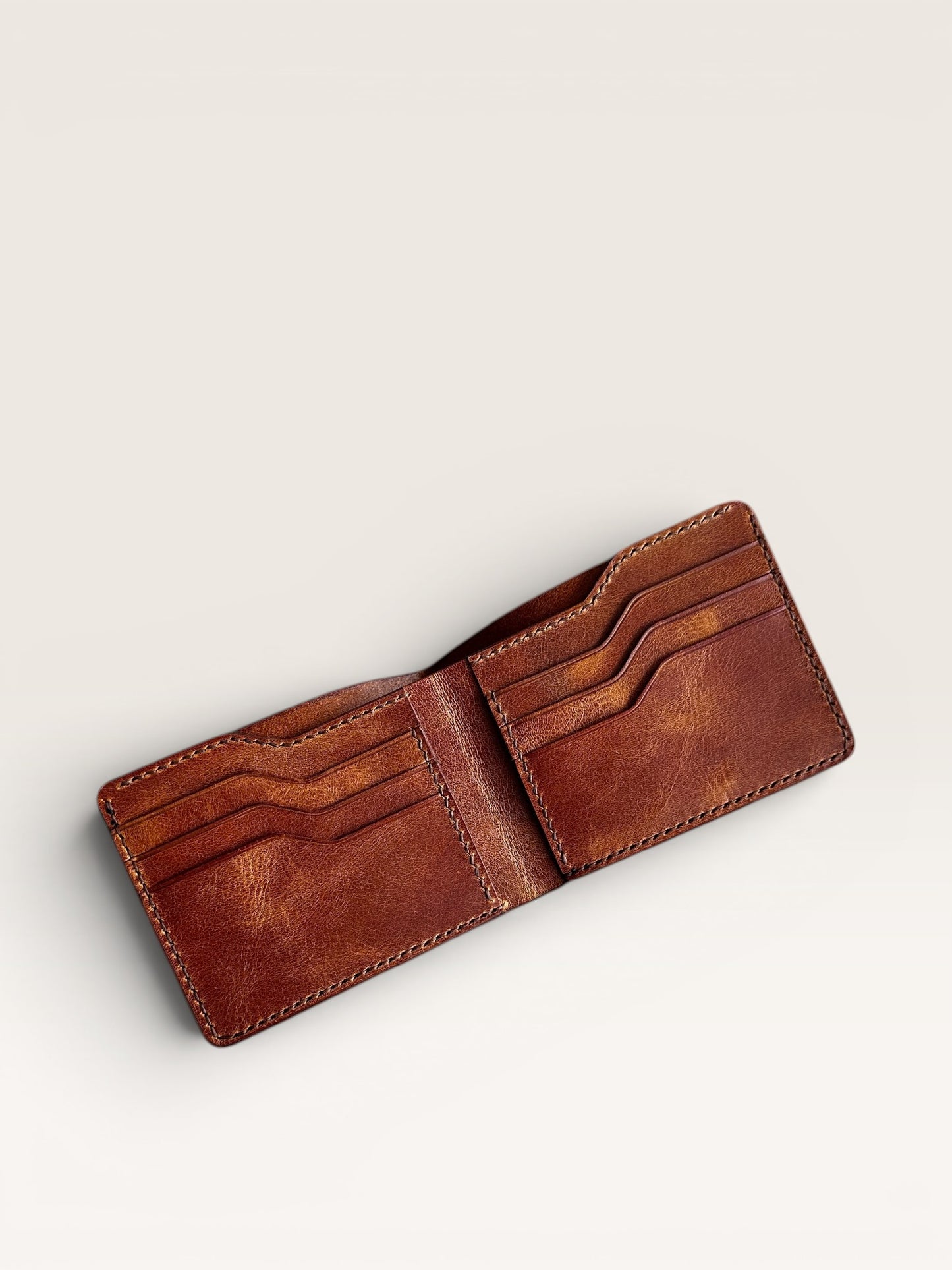 Safir Leather'dan hakı renkte, İtalyan derisi, 8 kart bölmeli, nakit para bölmeli, erkek ve kadın cüzdanı.