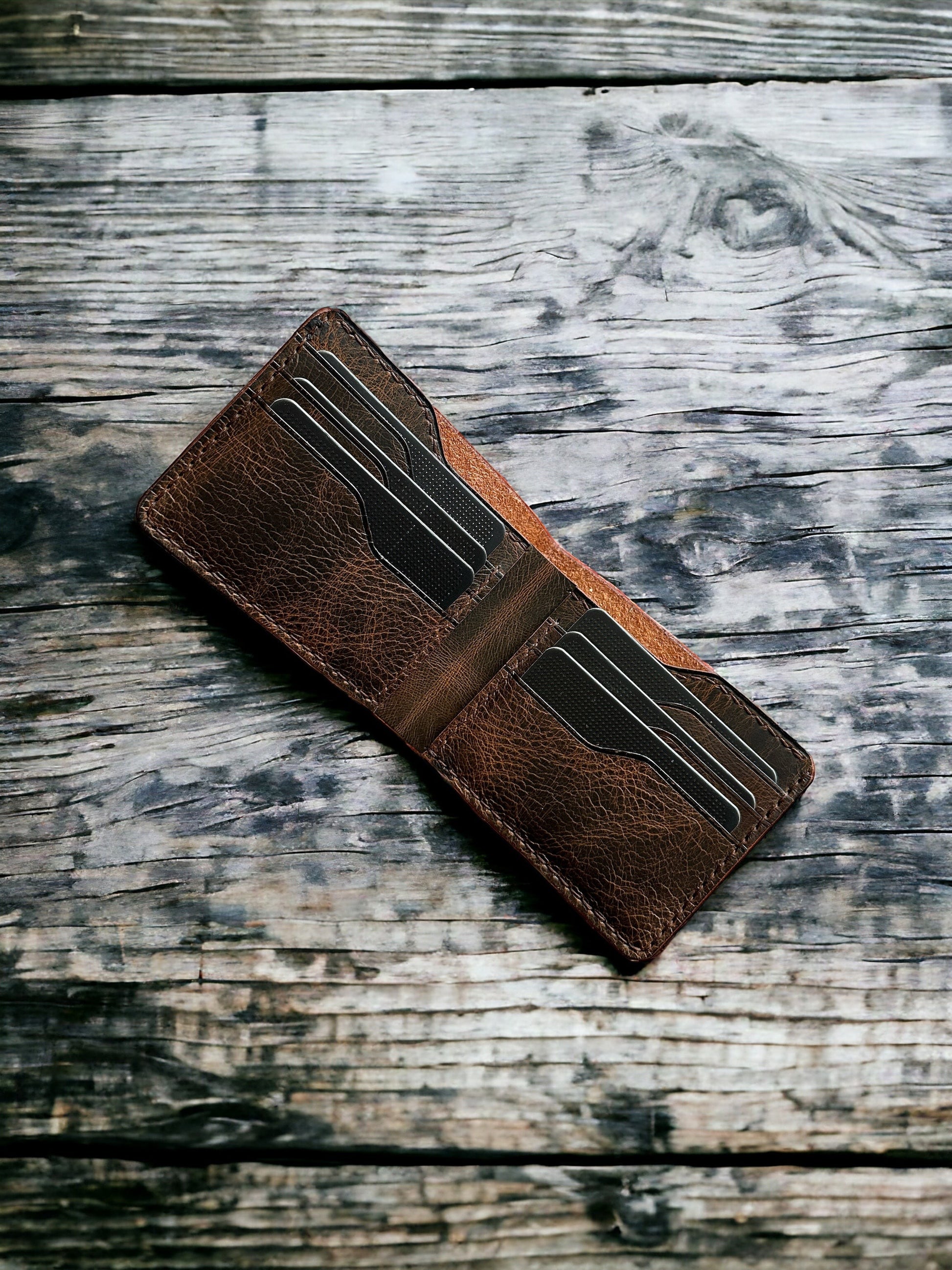 Safir Leather İtalyan deri kahve taba rengi, 8 kart bölmeli ve nakit para bölmeli erkek cüzdanı.