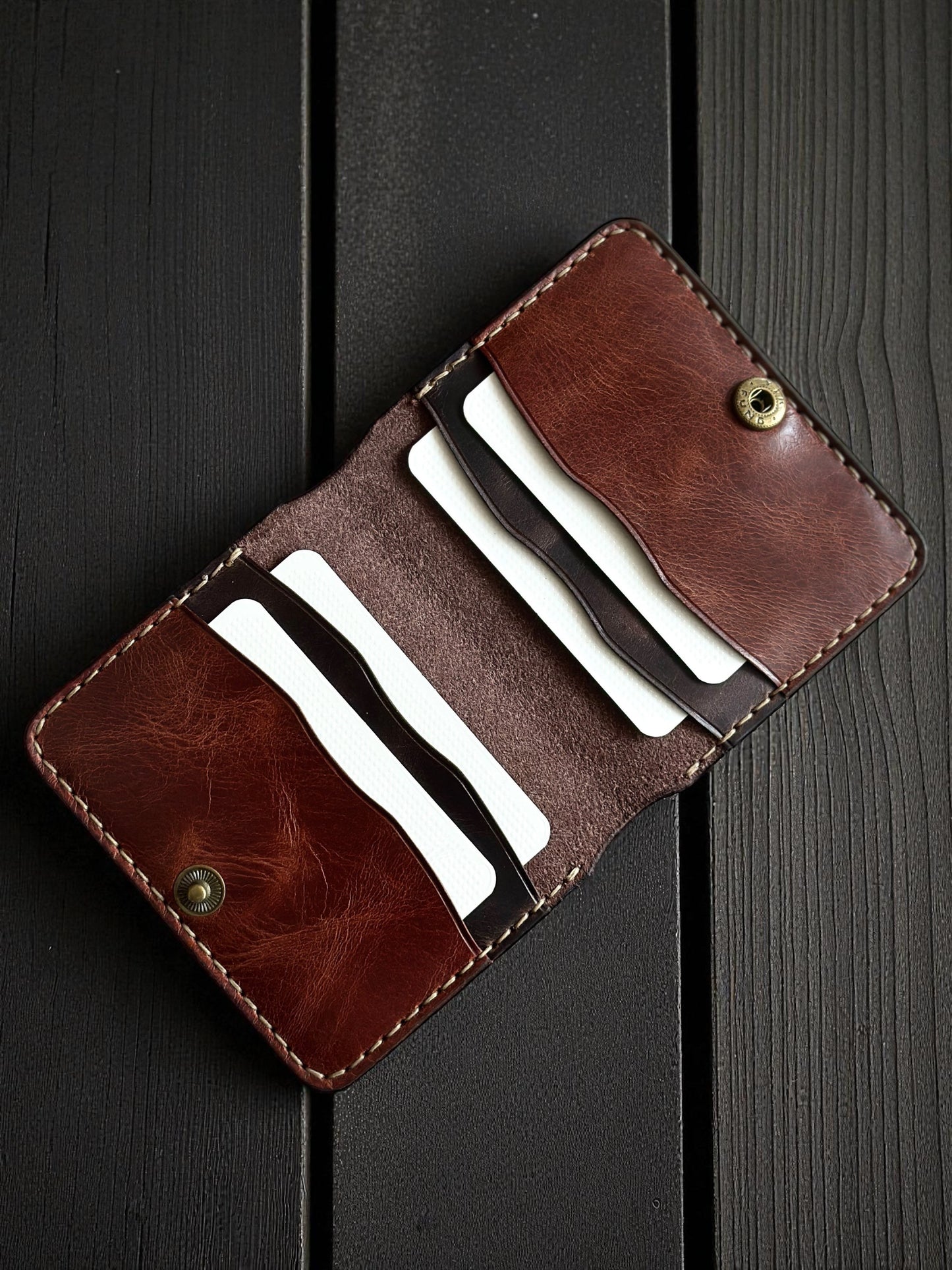 Safir Leather Torino el yapımı çıtçıtlı kahverengi hakiki İtalyan deri kartlık cüzdan