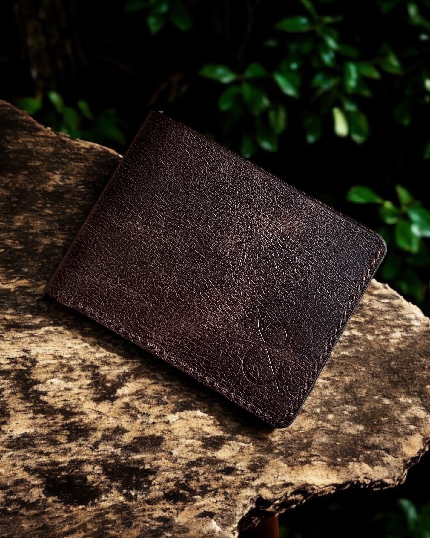 Safir Leather kahve rengi, İtalyan derisi, 8 kart bölmeli, nakit para bölmeli, zarif tasarımlı erkek cüzdanı.