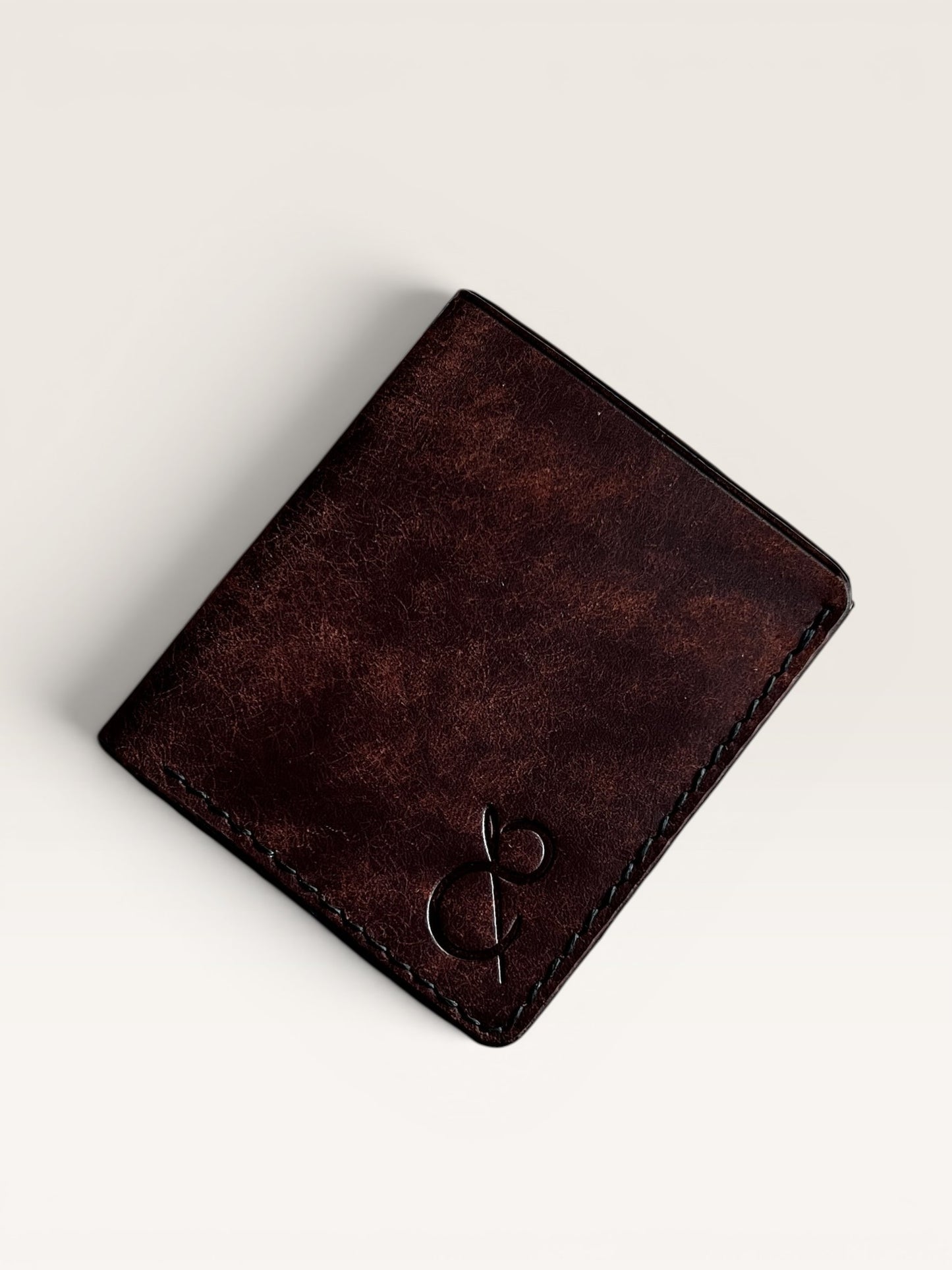Safir Leather Babil Kahve Pueblo Deri Cüzdan, el yapımı, kahverengi, minimal tasarım, 10x8.5 cm, 6-12 kart kapasiteli.