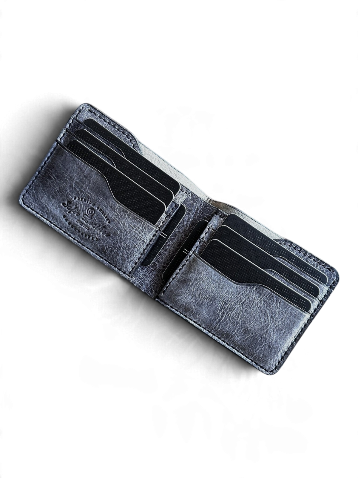 Safir Leather, kahve taba rengi İtalyan derisinden yapılmış, 8 kart bölmeli ve nakit para gözlü, unisex, zarif ve dayanıklı cüzdan.