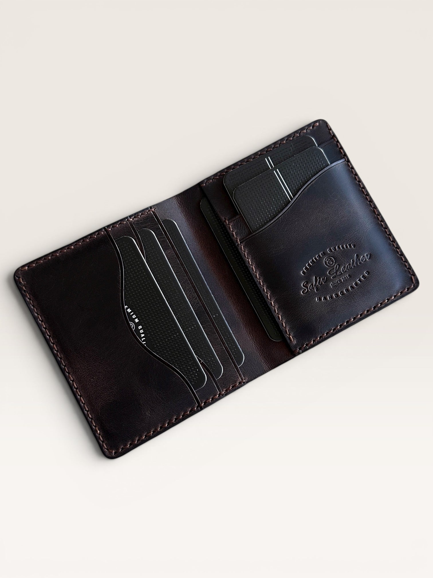 Safir Leather kahverengi İtalyan deri Babil model cüzdan, kart bölmeli ve elde dikilmiş.