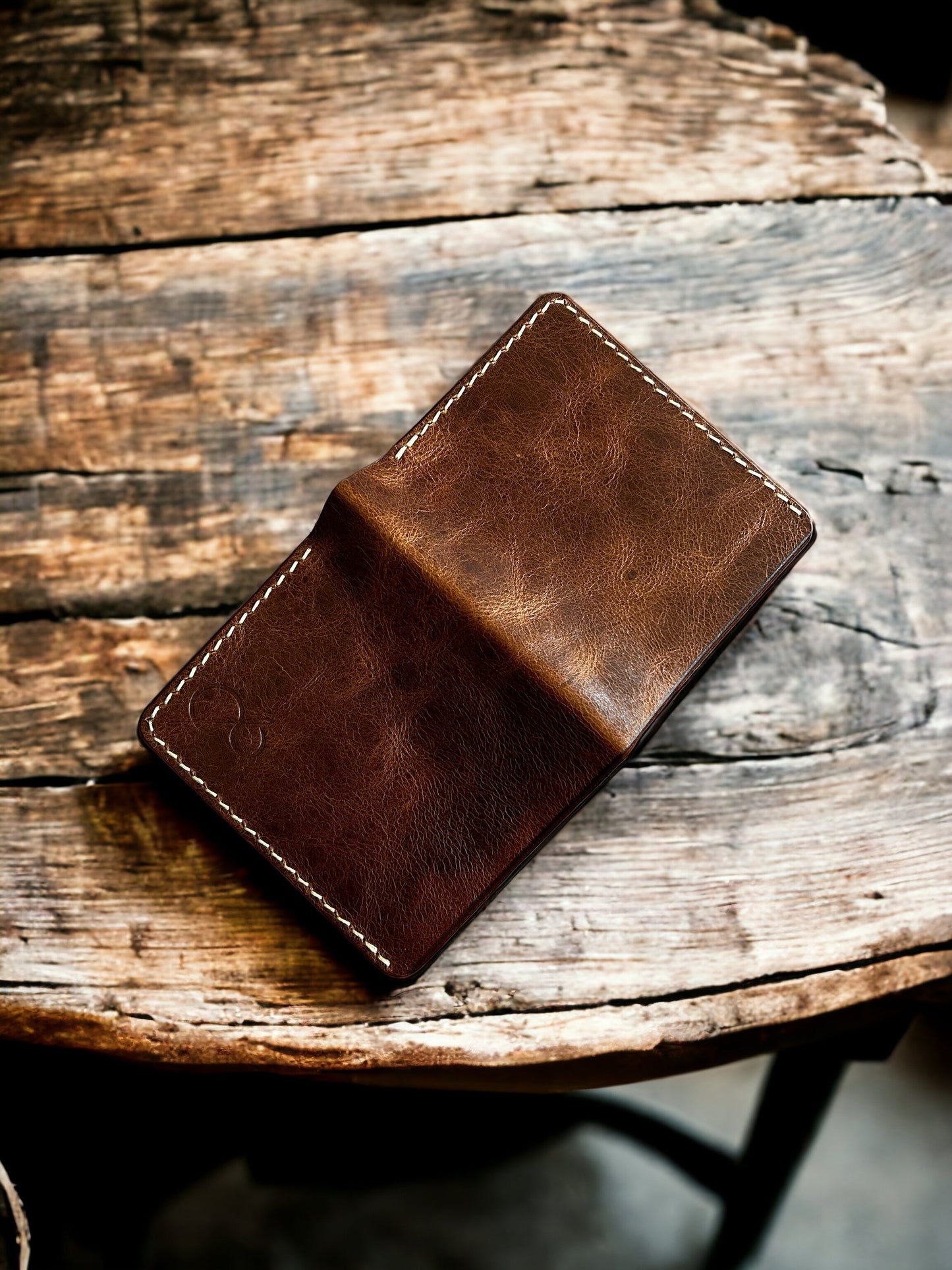 Safir Leather kahverengi İtalyan deri, el yapımı, dikişli, minimalist cüzdan.