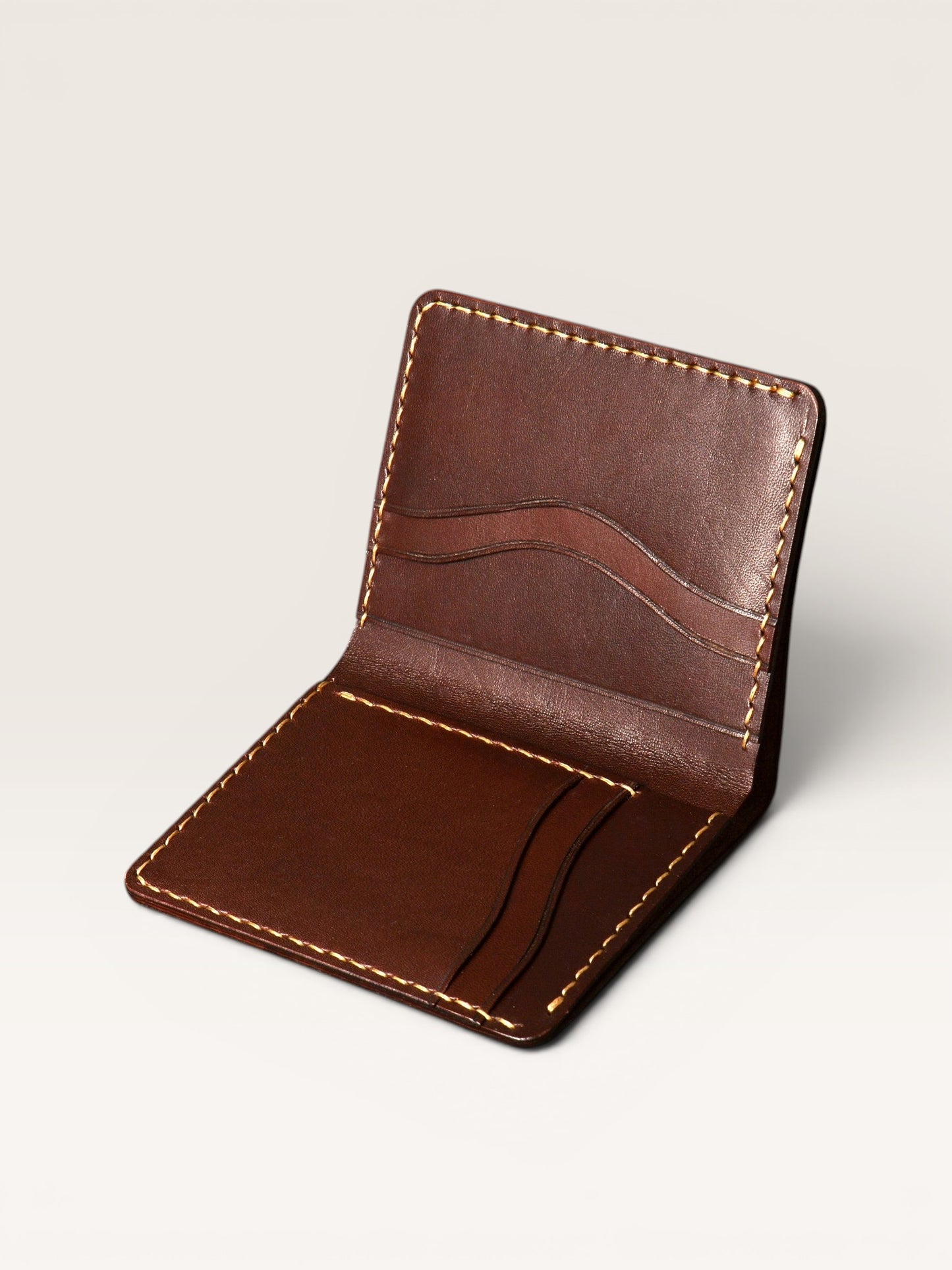 Safir Leather, kahverengi, hakiki deri, el yapımı, minimal cüzdan. Kartlık ve para bölmeli.