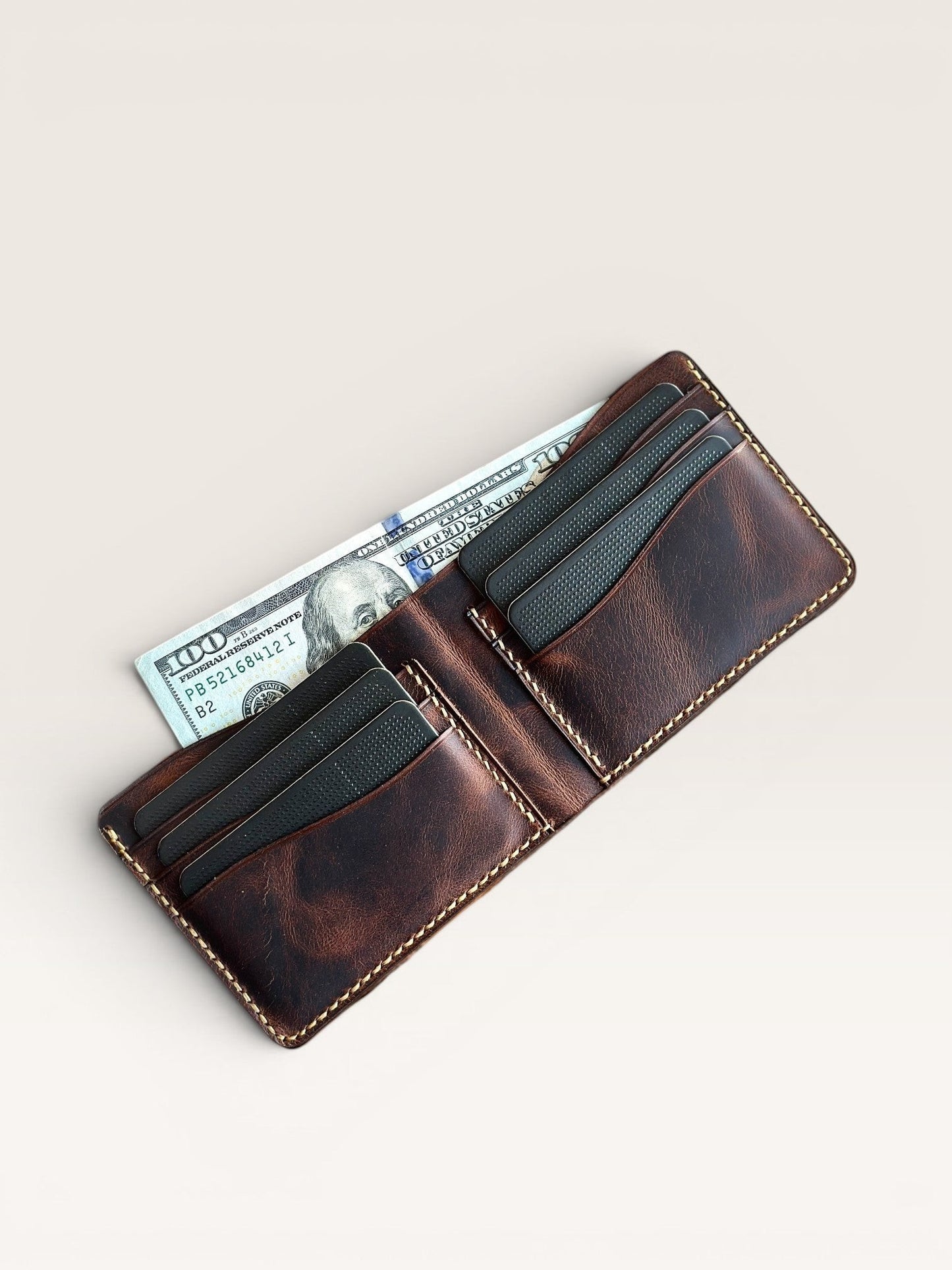 Safir Leather kahverengi hakiki deri, klasik, minimalist, el yapımı cüzdan. 100 dolarlık banknot ve kart bölmeleri.