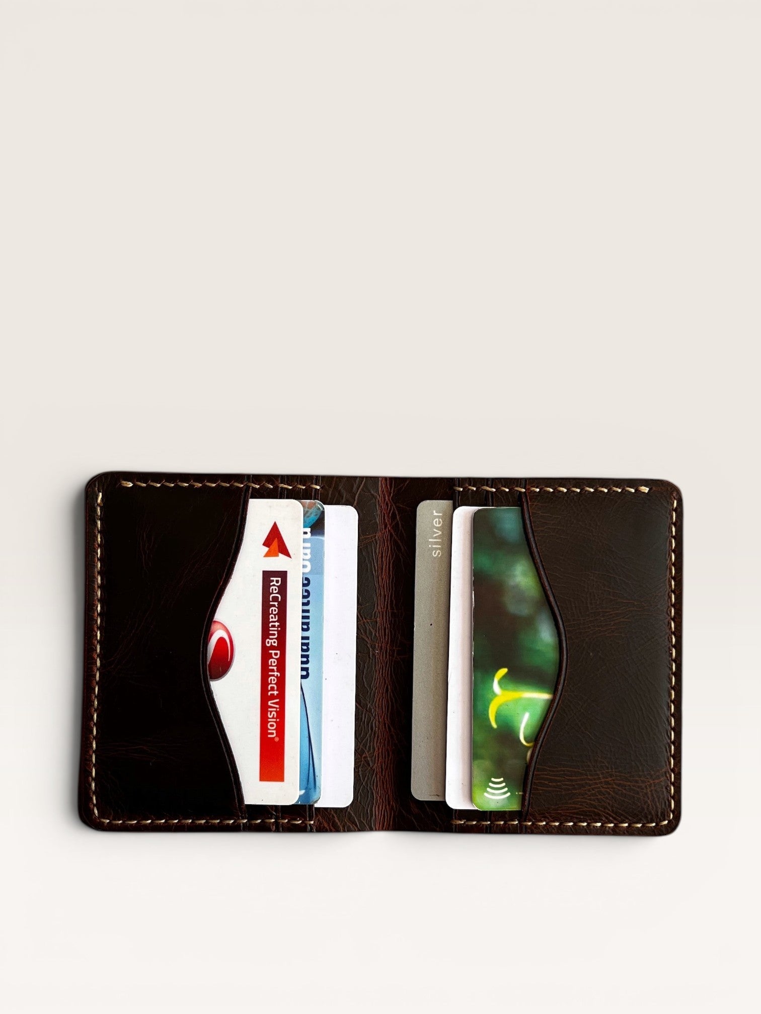 Safir Leather kahverengi deri cüzdan, 6 kart bölmeli ve nakit para bölmesiyle, İtalyan derisi, 10x8.3 cm