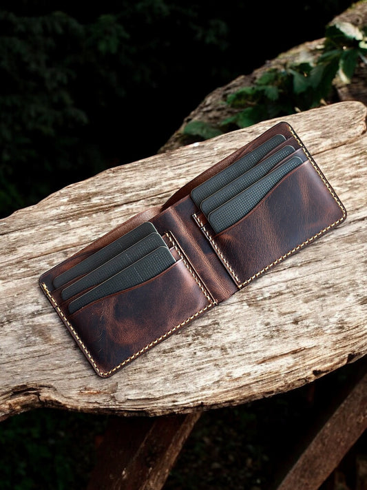 Safir Leather kahverengi hakiki deri, el yapımı, klasik, minimalist cüzdan. Kartlık ve para bölmeli.