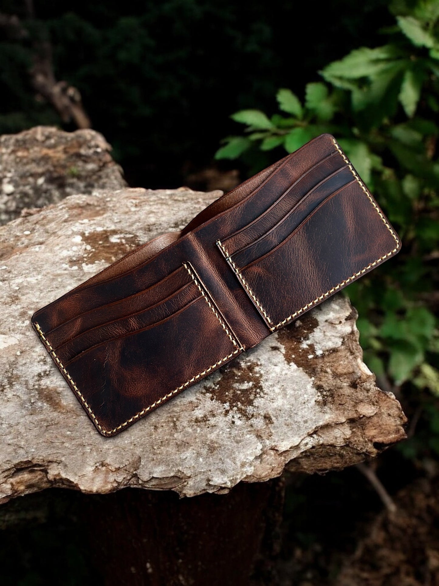 Safir Leather, kahverengi, hakiki deri, klasik, el yapımı, minimalist erkek cüzdanı. 10 kart kapasiteli.
