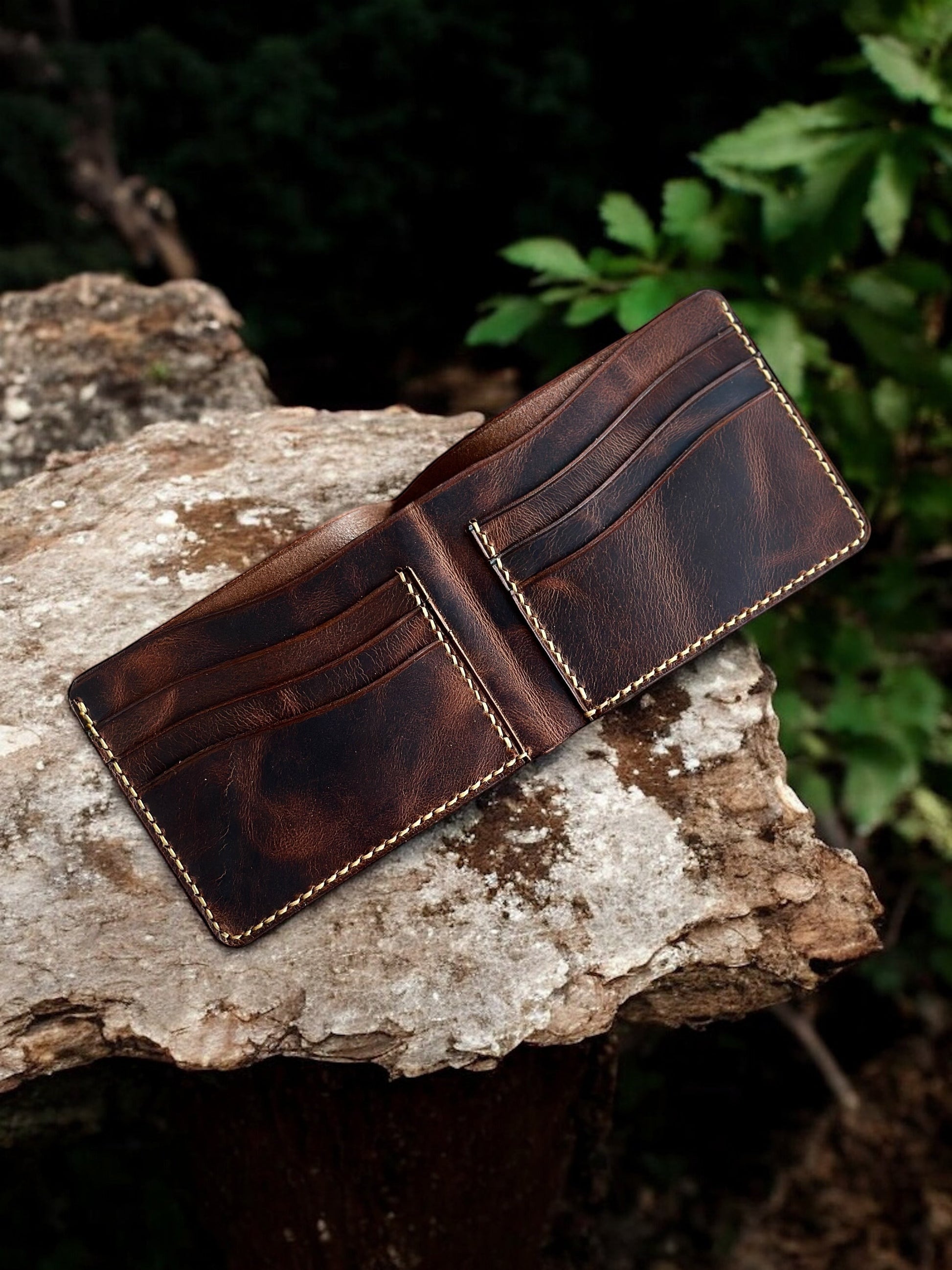 Safir Leather, kahverengi, hakiki deri, klasik, el yapımı, minimalist erkek cüzdanı. 10 kart kapasiteli.