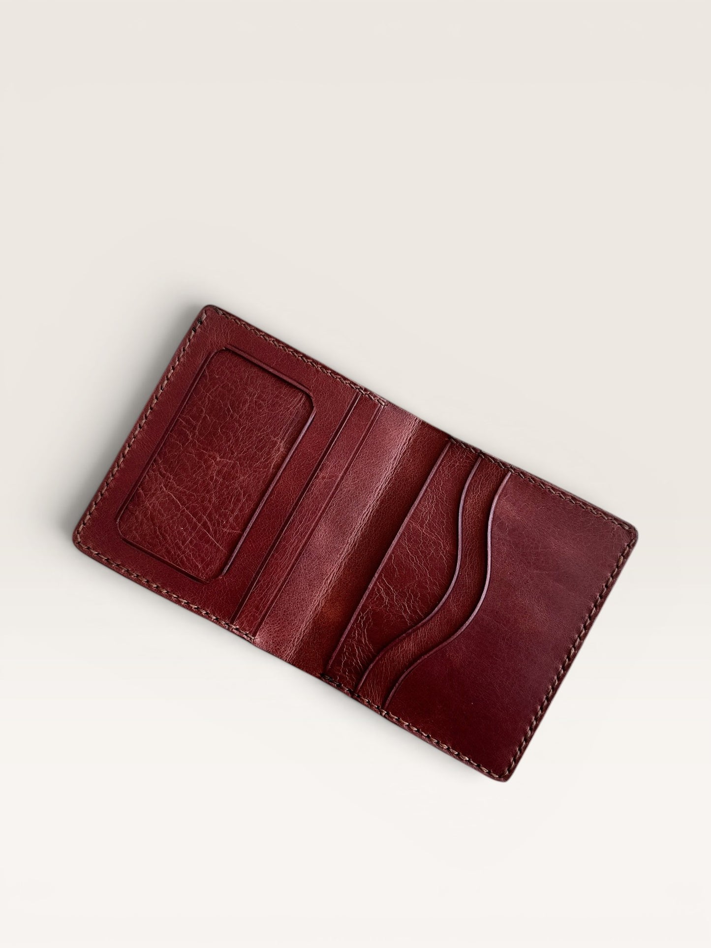 Safir Leather el yapımı İtalyan kızıl kahve deri cüzdan, zarif ve dayanıklı, pratik iç bölmeler.