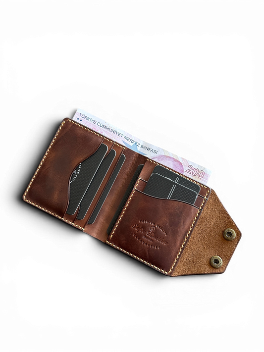 Safir Leather Montana kızıl kahve el yapımı İtalyan deri cüzdan, çıtçıtlı kapaklı ve kart bölmeli iç tasarım