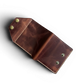 Safir Leather Montana kızıl kahve el yapımı İtalyan deri cüzdan, çıtçıtlı kapaklı tasarım ve taba renk dikişli detaylar.
