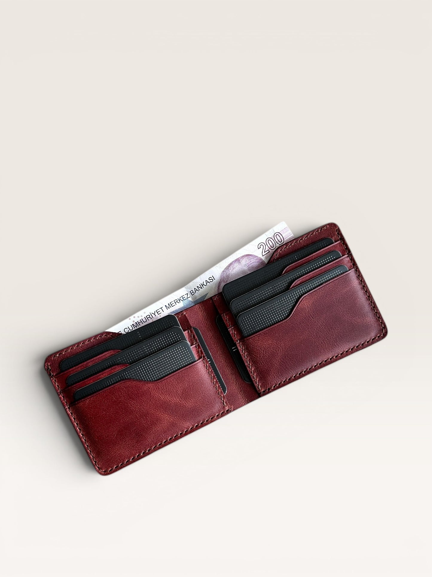 Safir Leather, kızıl kahve rengi, hakiki İtalyan derisinden yapılmış, 8 kart bölmeli ve nakit para gözlü erkek cüzdanı.