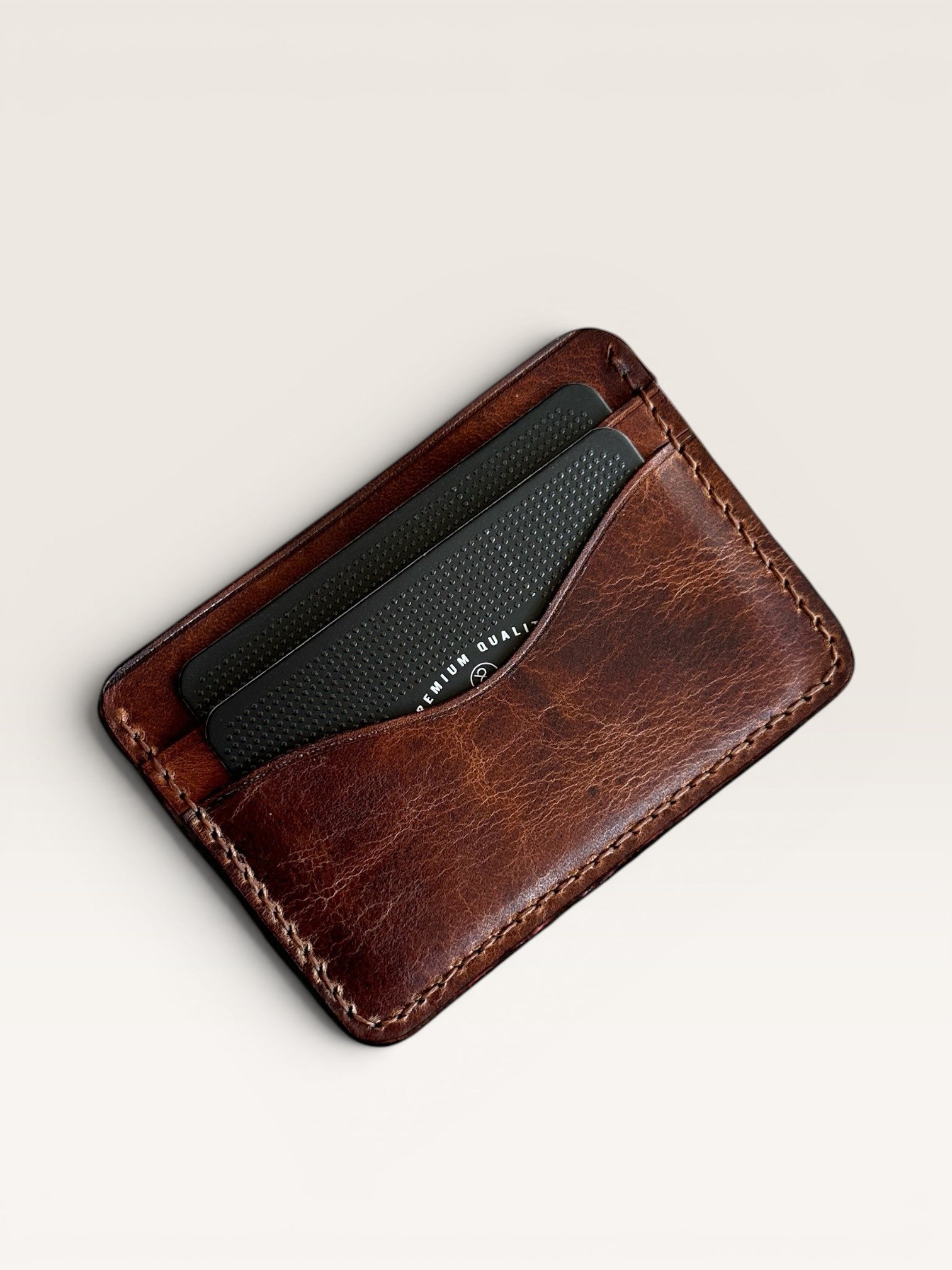 Safir Leather kızıl kahve minimal deri kartlık, 4 kart bölmeli ve nakit para gözlü, el yapımı, unisex
