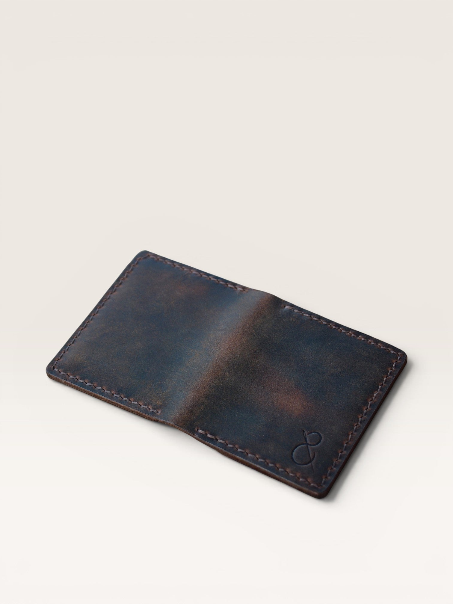 Safir Leather kremit rengi el yapımı hakiki deri kartlık cüzdan, mumlu dikiş detaylı retro tasarım