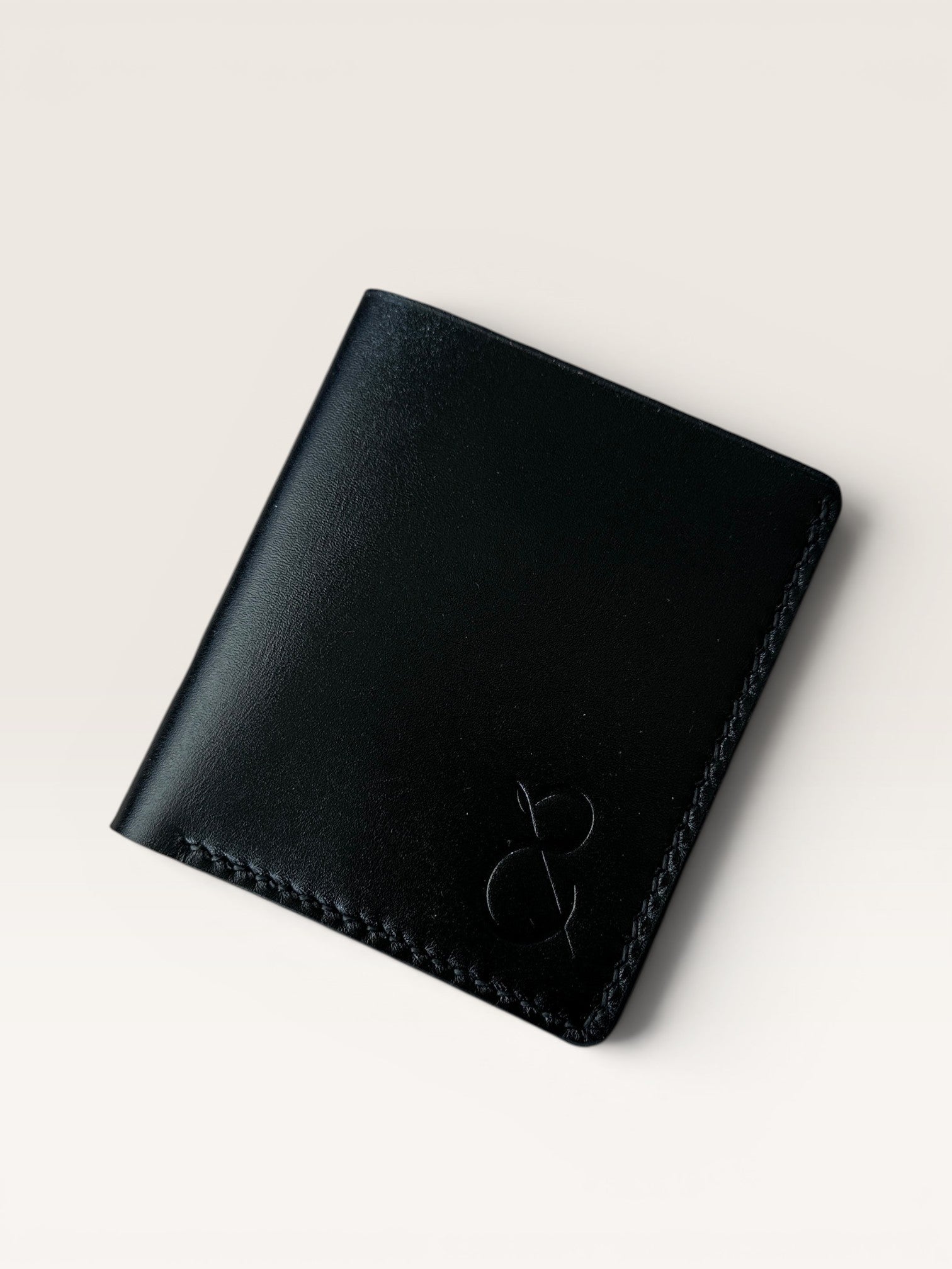 Safir Leather B-King siyah el yapımı deri cüzdan.