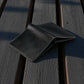 Safir Leather Siyah Deri Cüzdan, el yapımı, minimal tasarım, 8.5x10 cm boyutlarında, 6-12 kart kapasiteli.