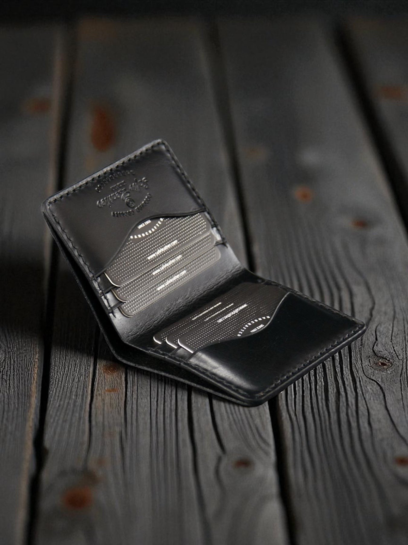 Safir Leather Siyah Deri Cüzdan, el yapımı, minimal tasarım, 8-12 kart kapasiteli, unisex