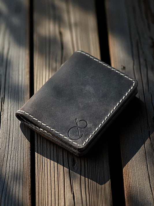 Safir Leather el yapımı siyah hakiki deri cüzdan, mumlu dikiş detaylı minimal tasarım