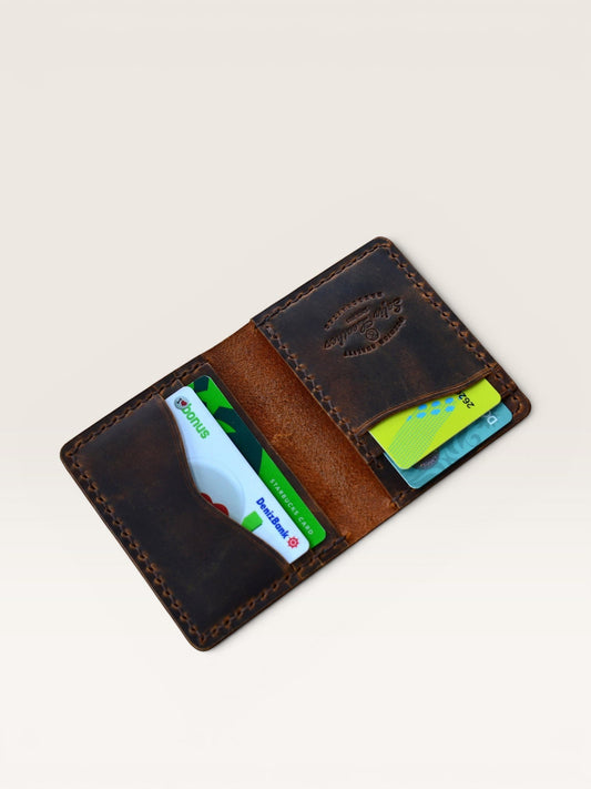 Safir Leather taba rengi el yapımı crazy deri kartlık cüzdan, mumlu dikiş detaylı ve retro tasarımlı unisex model.