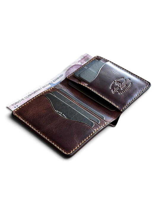 Safir Leather Babil model taba renk İtalyan deri cüzdan, kart bölmeli ve nakit para için tasarlanmıştır.