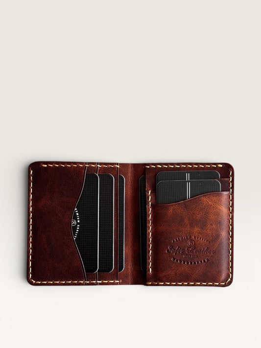 Safir Leather el yapımı taba rengi İtalyan deri cüzdan, kart bölmeli ve şık dikiş detaylı.