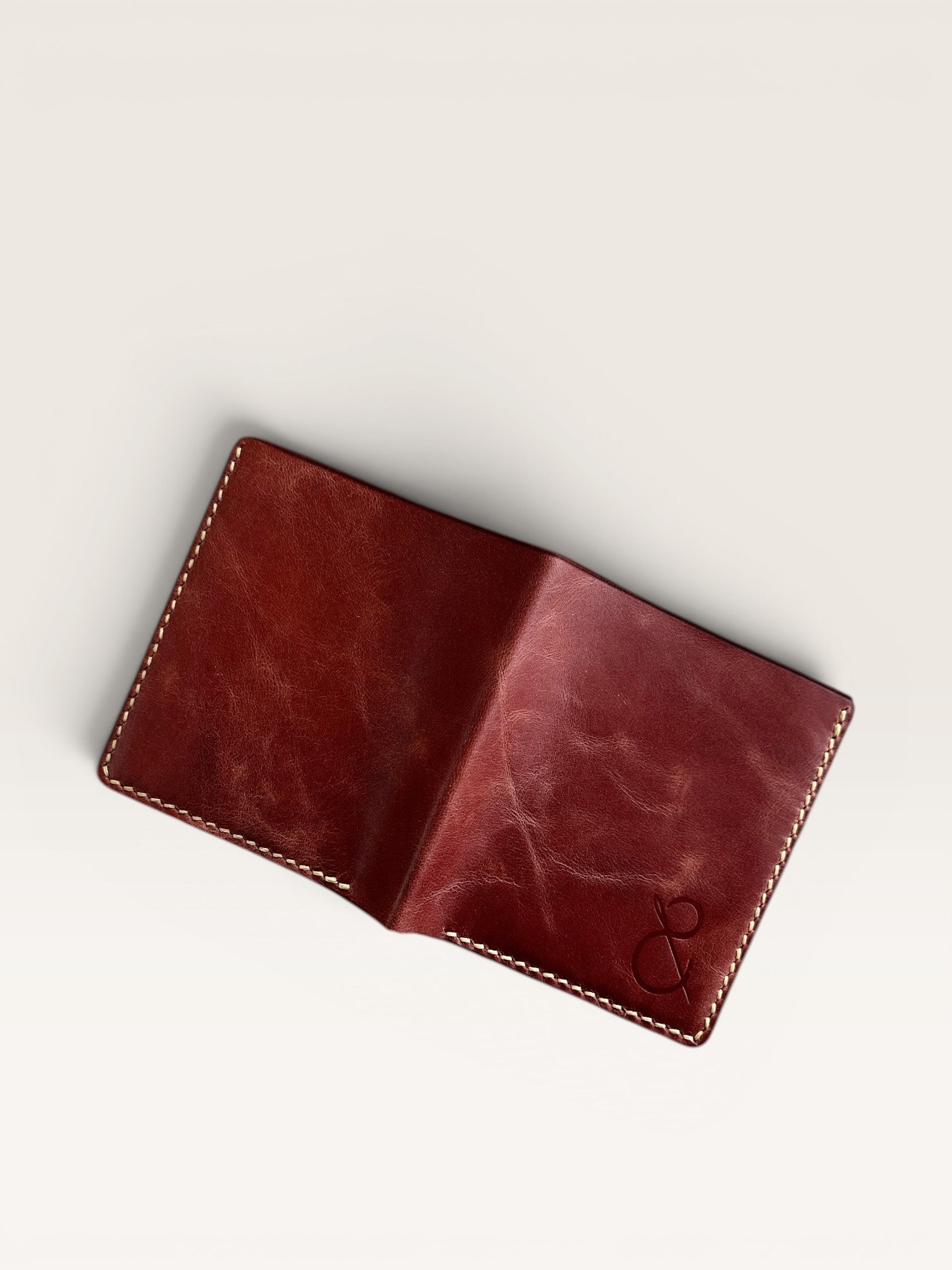 Safir Leather el yapımı taba rengi İtalyan deri cüzdan, zarif ve dayanıklı, pratik kullanım için ideal.