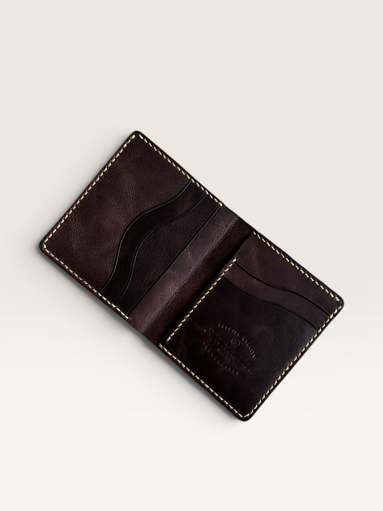 Safir Leather el yapımı taba rengi İtalyan deri cüzdan, zarif ve dayanıklı, kart ve nakit için pratik.