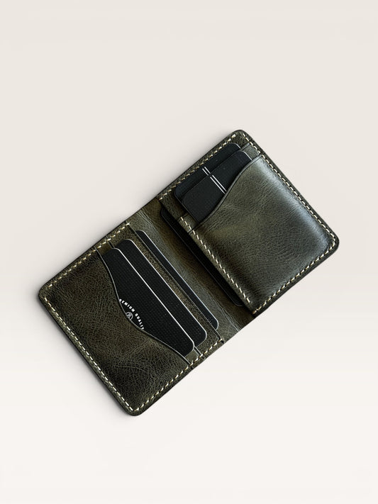 Safir Leather el yapımı, hakiki deriden, yeşil renkli, kartlıklı cüzdan.