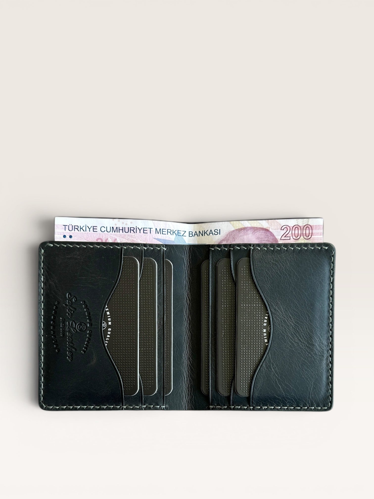 Safir Leather yeşil İtalyan derisi el yapımı cüzdan, kart bölmeli ve nakit para için tasarlanmıştır.